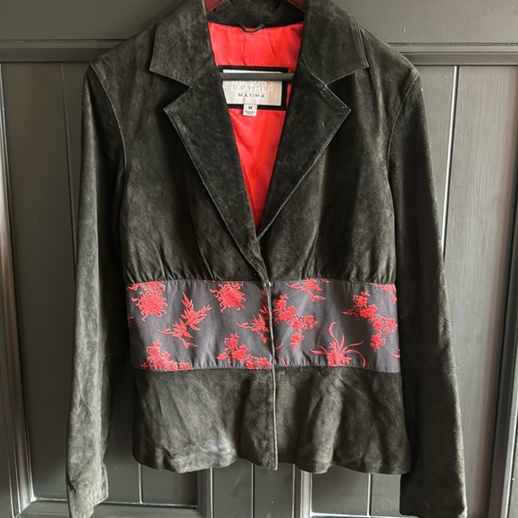 Wilsons Leather Maxima Suede Size Medium with Asian Design. - Picture 1 of 8